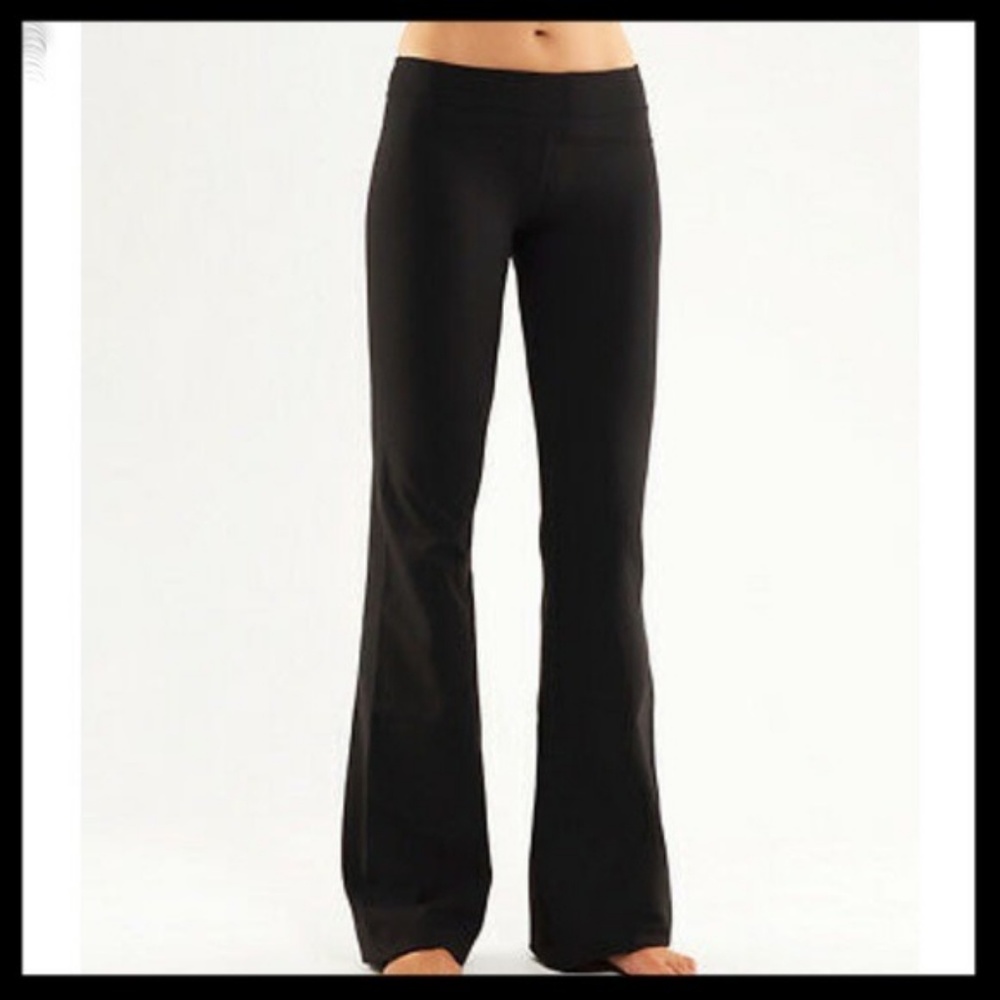 Lululemon Black Tall Groove Pant Size 6 Tall